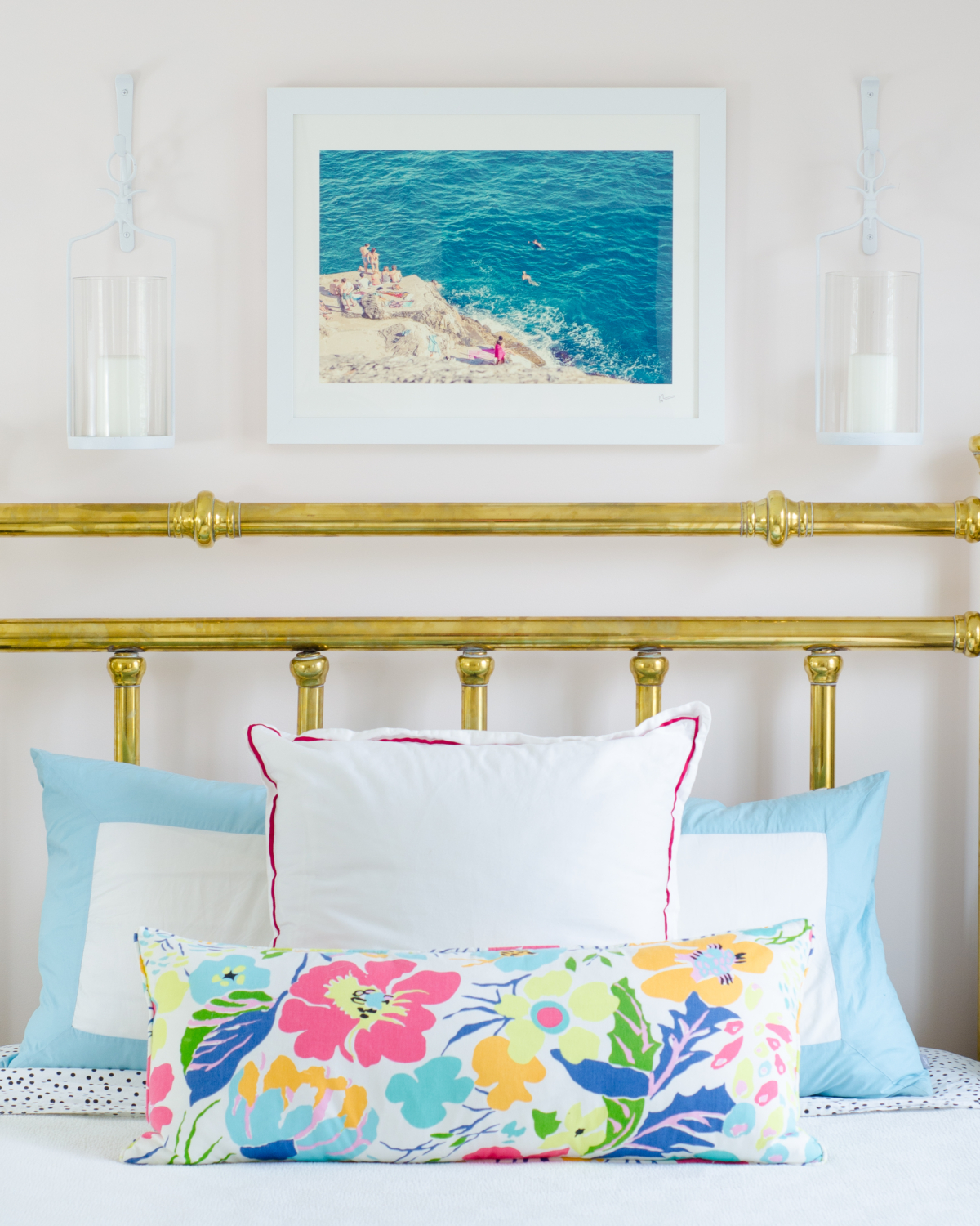 https://www.thechroniclesofhome.com/wp-content/uploads/2016/08/girl-bedroom-turquoise-pink-aqua-navy-3-2-1200x1500.jpg